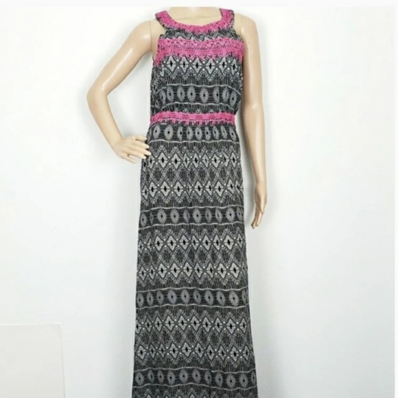 THML Embroidered Boho Maxi Keyhole Sleeveless Black Small - Picture 1 of 8